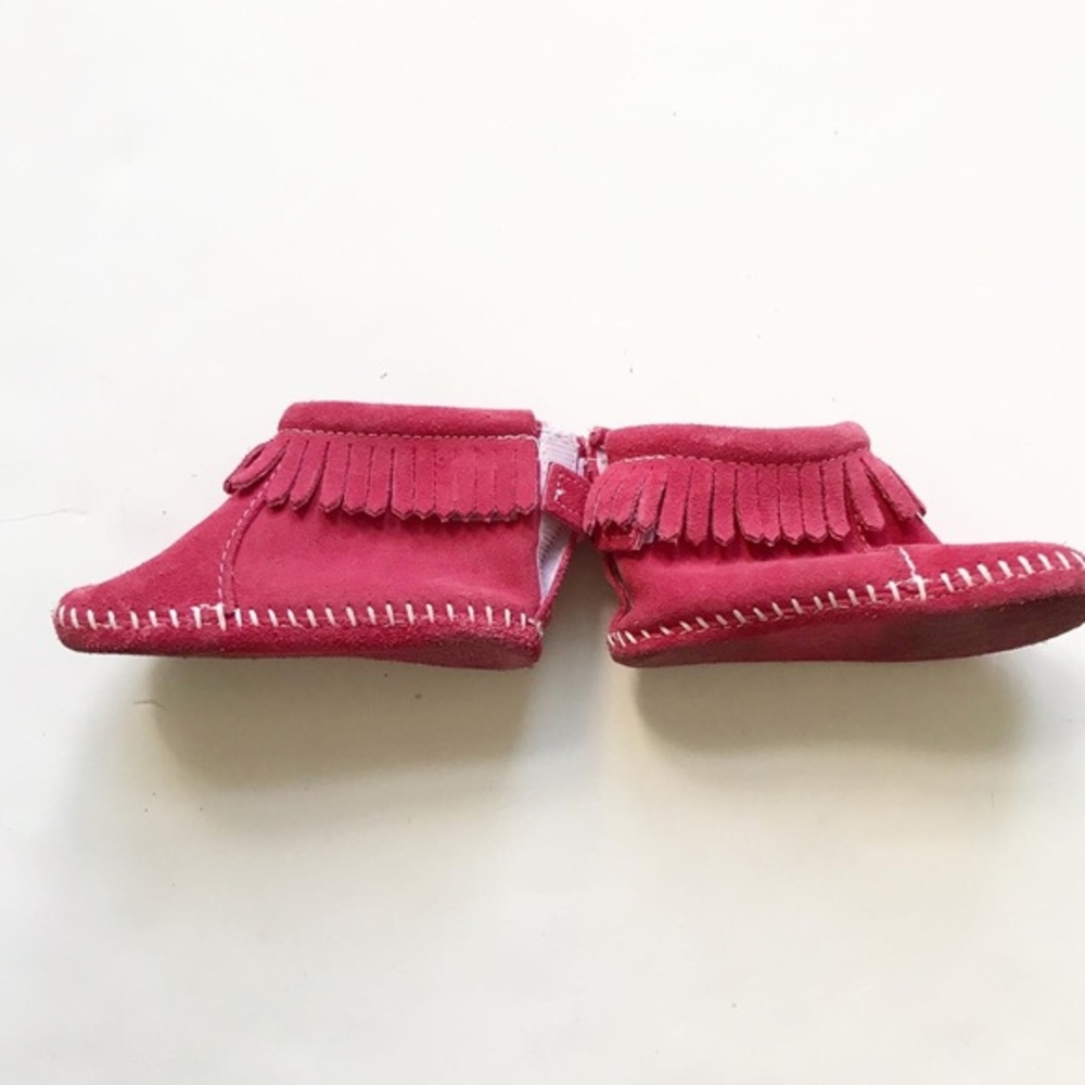 Minnetonka pink suede fringe boots VGUC  size 5 - Picture 2 of 7